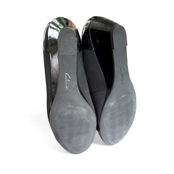 Clarks Collection Women's Flores Poppy Wedge Pumps - Picture 3 of 3